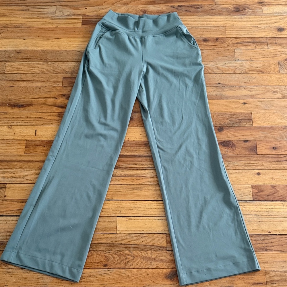 Yogalicious Women's Wide-Leg Pants in Sage
